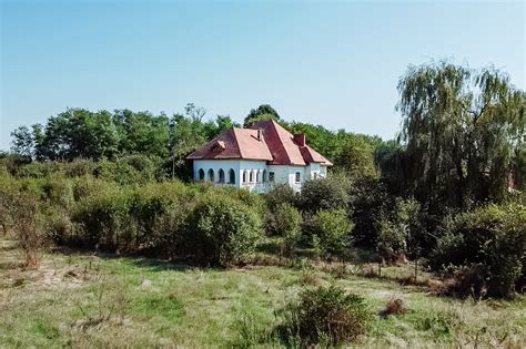 Cula Voiculescu, rare fortified house from the 18th century.